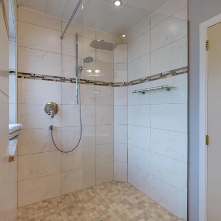 Apartament Zirbe *